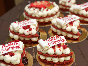 La torta Red Velvet , Festa della Mamma