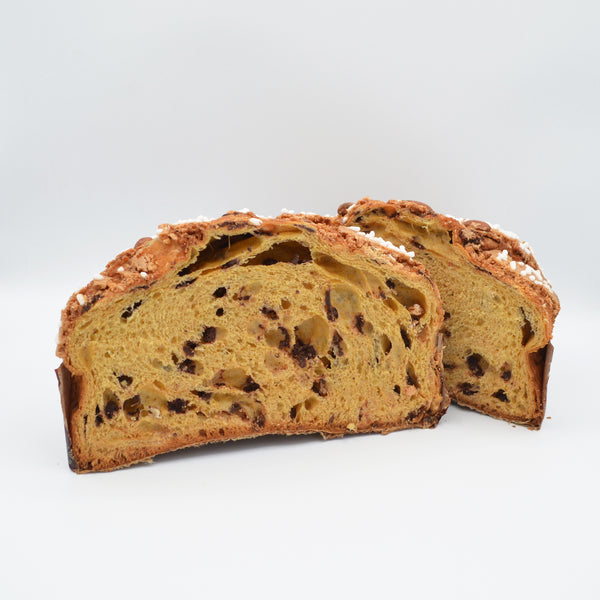 Colomba Pasquale al cioccolato artigianale tagliata Pasticceria Gianni Saccone